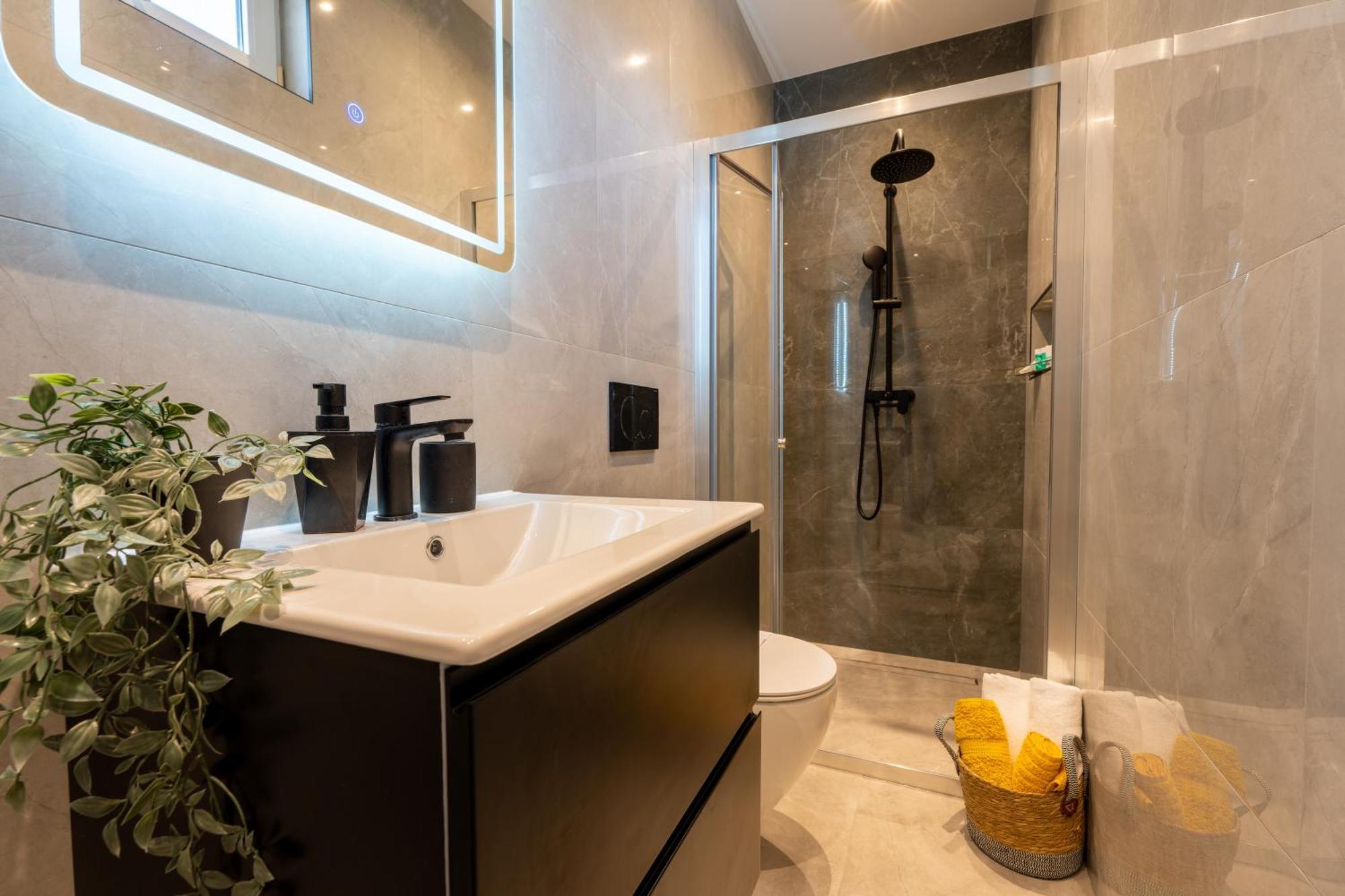 Villa Ivona With Swimming Pool And Jacuzzi Oslje Luaran gambar