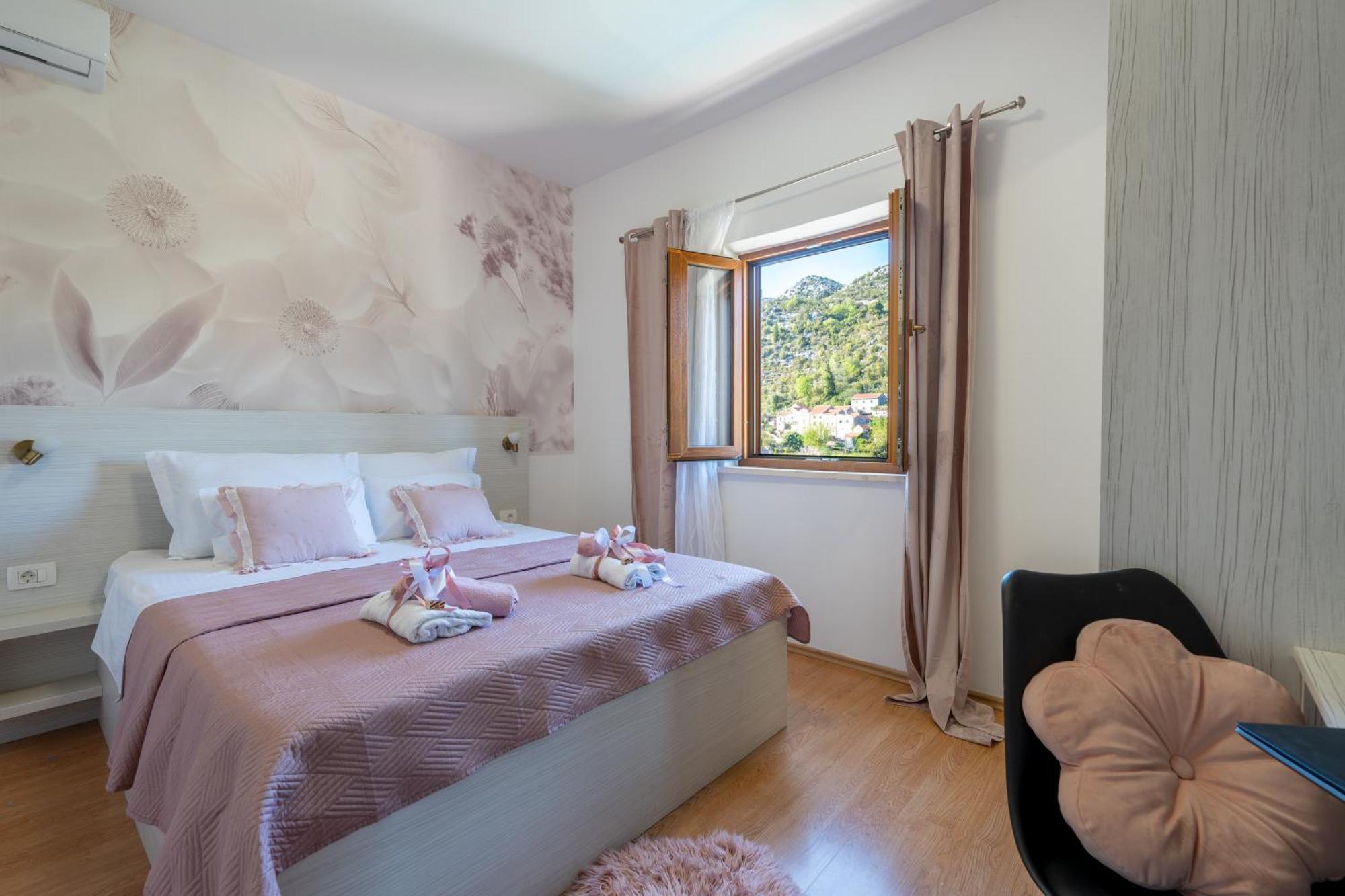 Villa Ivona With Swimming Pool And Jacuzzi Oslje Luaran gambar