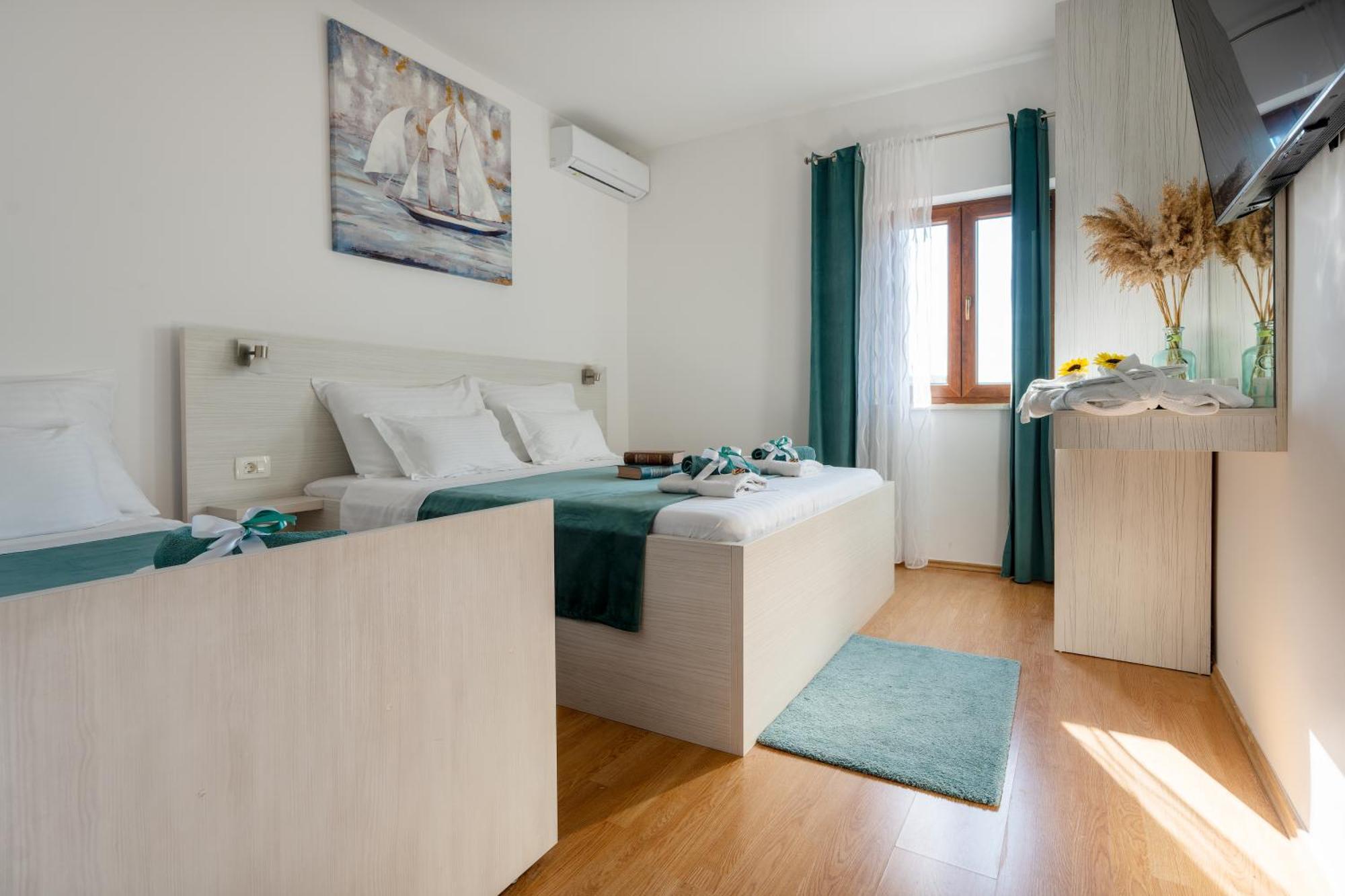 Villa Ivona With Swimming Pool And Jacuzzi Oslje Luaran gambar